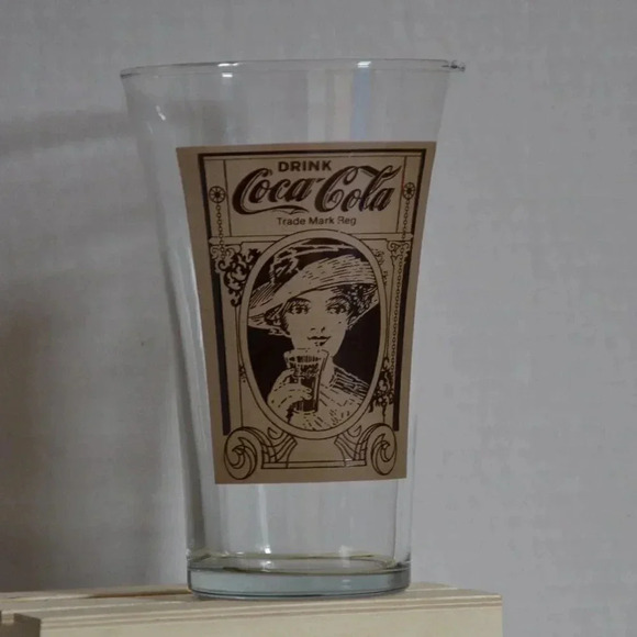 Vtg  Coca Cola Glass - Picture 1 of 3